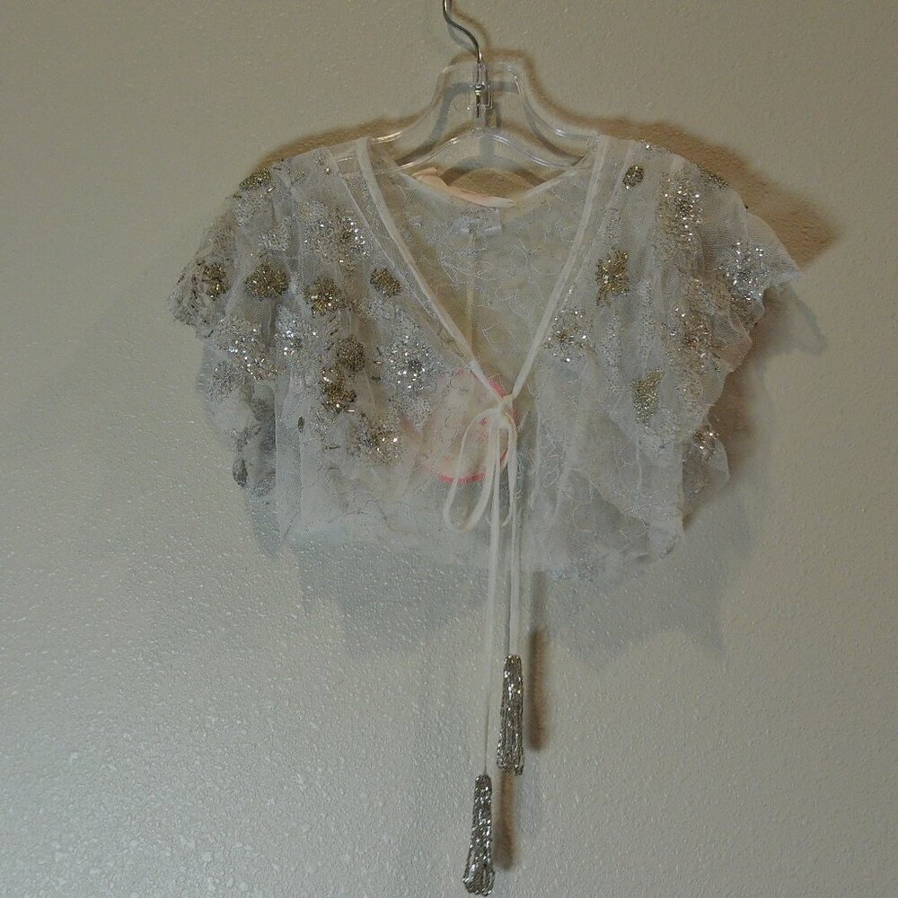Tutu Du Monde Shrug